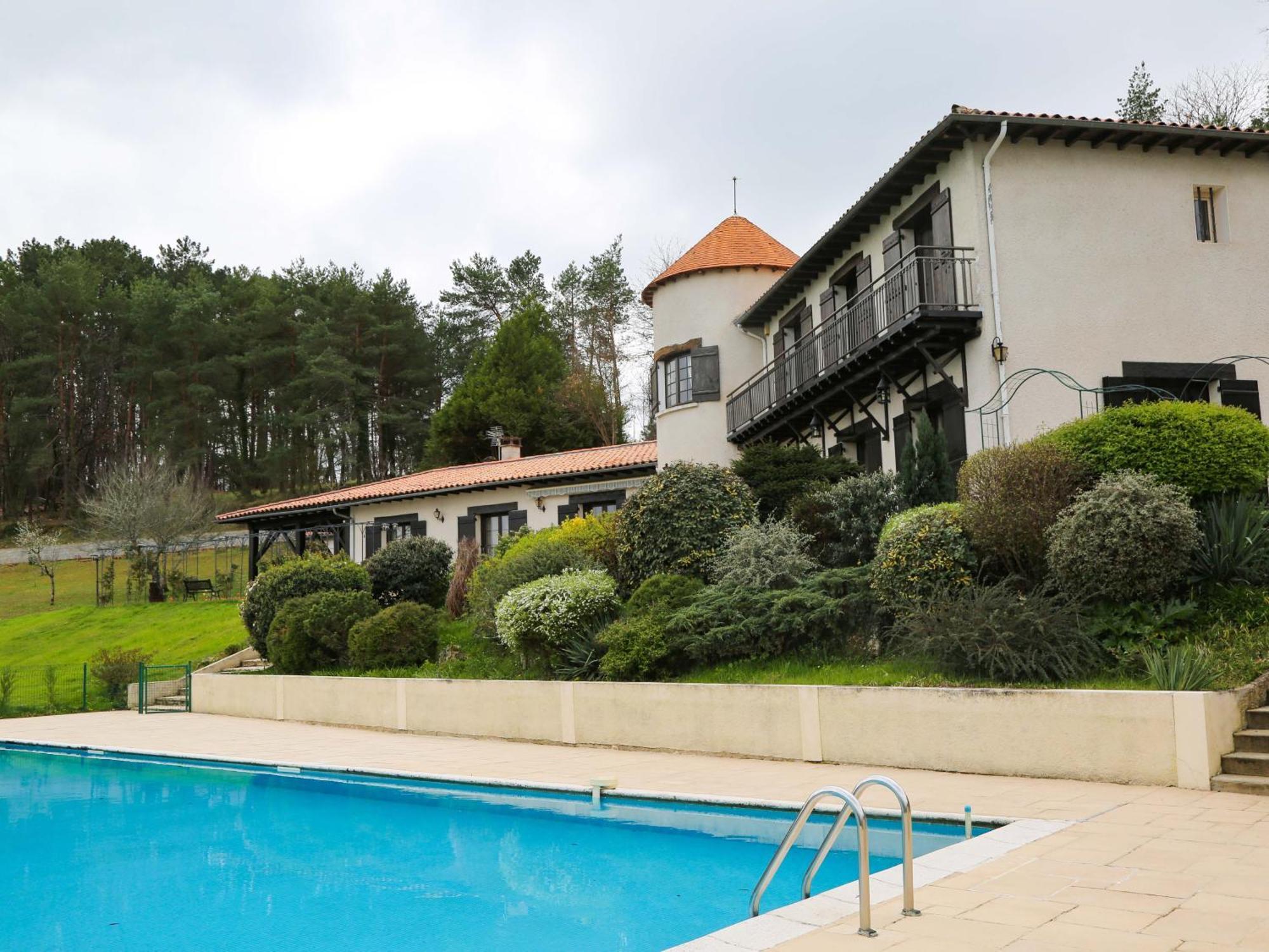 Appartements Vallee Verte Razac-sur-lʼIsle المظهر الخارجي الصورة